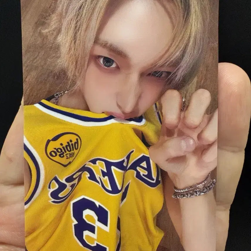 [BUNJANG] RIIZE Wonbin MakeStar POB Photocard / 라이즈 홍콩 베이커리 메이크스타 특전 포카 원빈