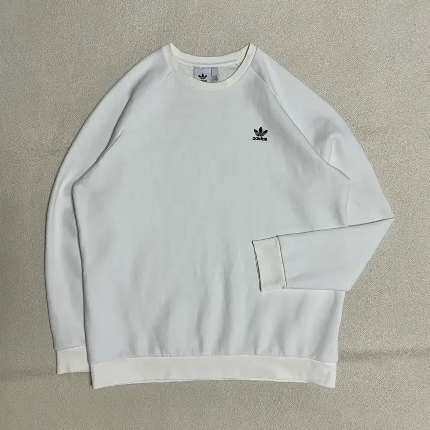 [BUNJANG] Adidas Essentials Crewneck Sweatshirt / 아디다스 에센셜 크루