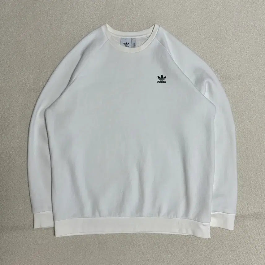[BUNJANG] Adidas Essentials Crewneck Sweatshirt / 아디다스 에센셜 크루