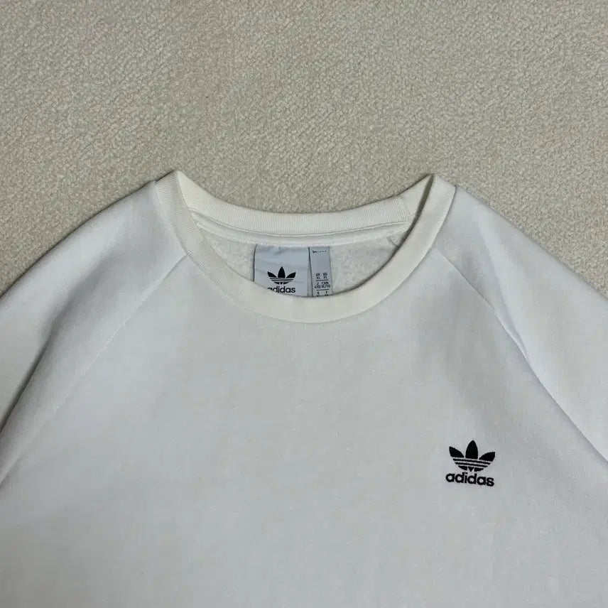 [BUNJANG] Adidas Essentials Crewneck Sweatshirt / 아디다스 에센셜 크루