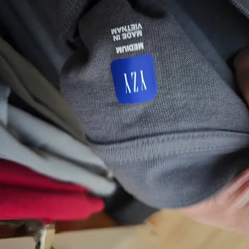 [BUNJANG] Yeezy Gap Long Sleeve Shirt / yeezy gap long sleeve 블랙, 다크그레이 M