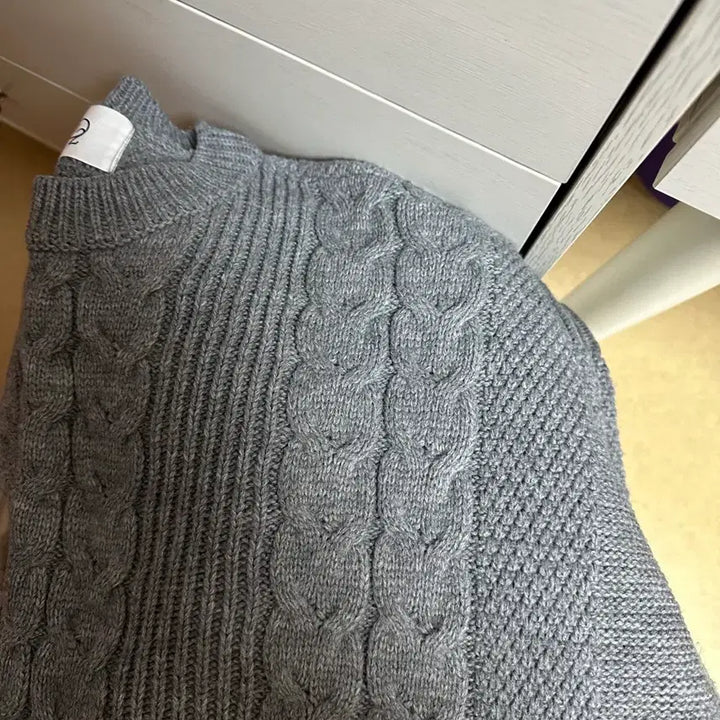 [BUNJANG] Bel201 D2 Cable Knit Sweater - Gray / 벨201 디투 하찌 박시 꽈배기 니트 그레이