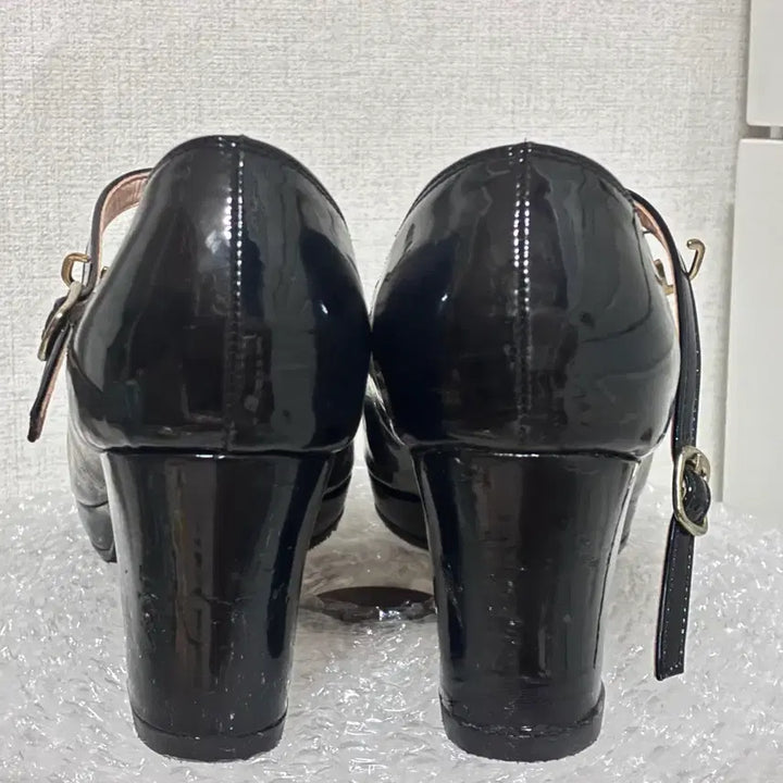[BUNJANG] Black Enamel Heels / [택포 / 250] 에나멜 구두 블랙 / 실착 1회