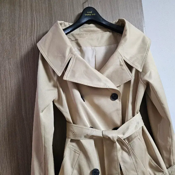 [BUNJANG] Off-Shoulder Trench Coat / 수입 오프숄더 트렌치코트