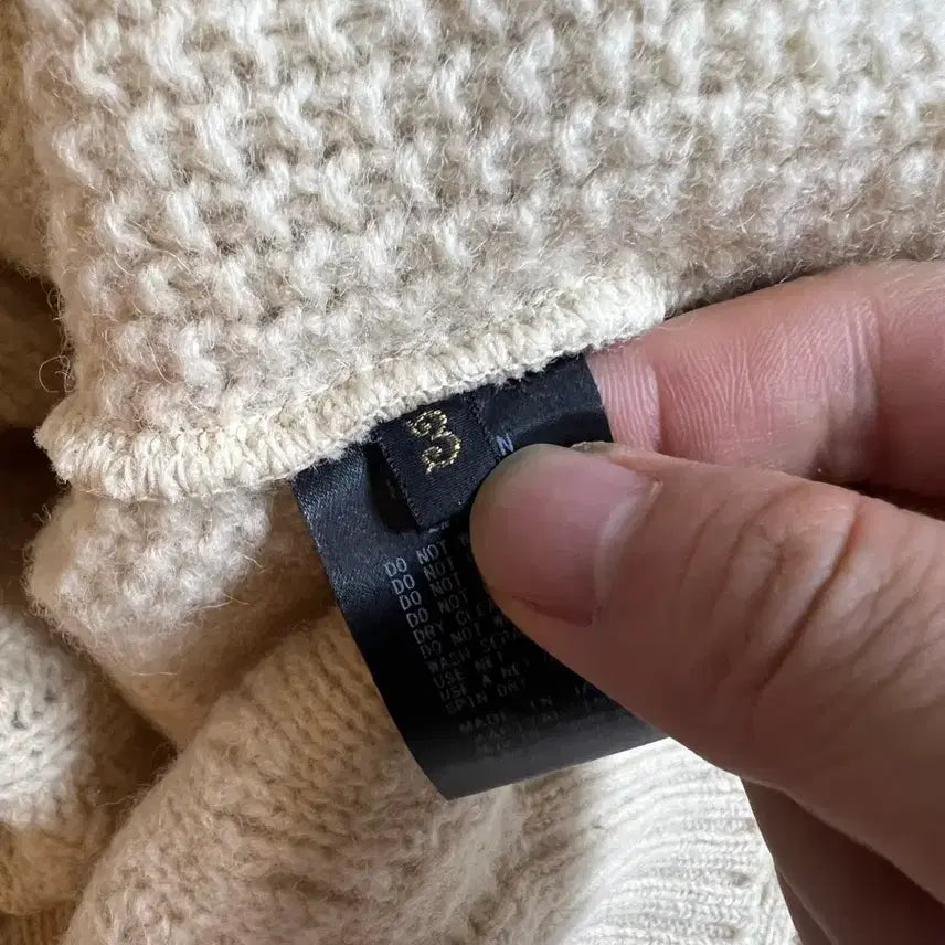 [BUNJANG] Capital Smile Patch Wool Cardigan / 캐피탈 스마일 패치 울 가디건