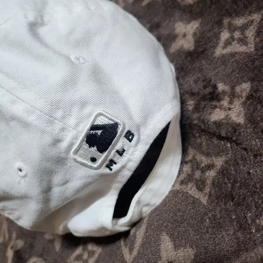 [BUNJANG] MLB White Ball Cap / MLB / 화이트 볼캡 모자