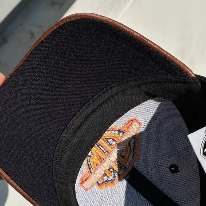 [BUNJANG] Warner Bros. Studio Navy Leather Ball Cap / [M-L] 워너브라더스 스튜디오 네이비 가죽 볼캡 모자