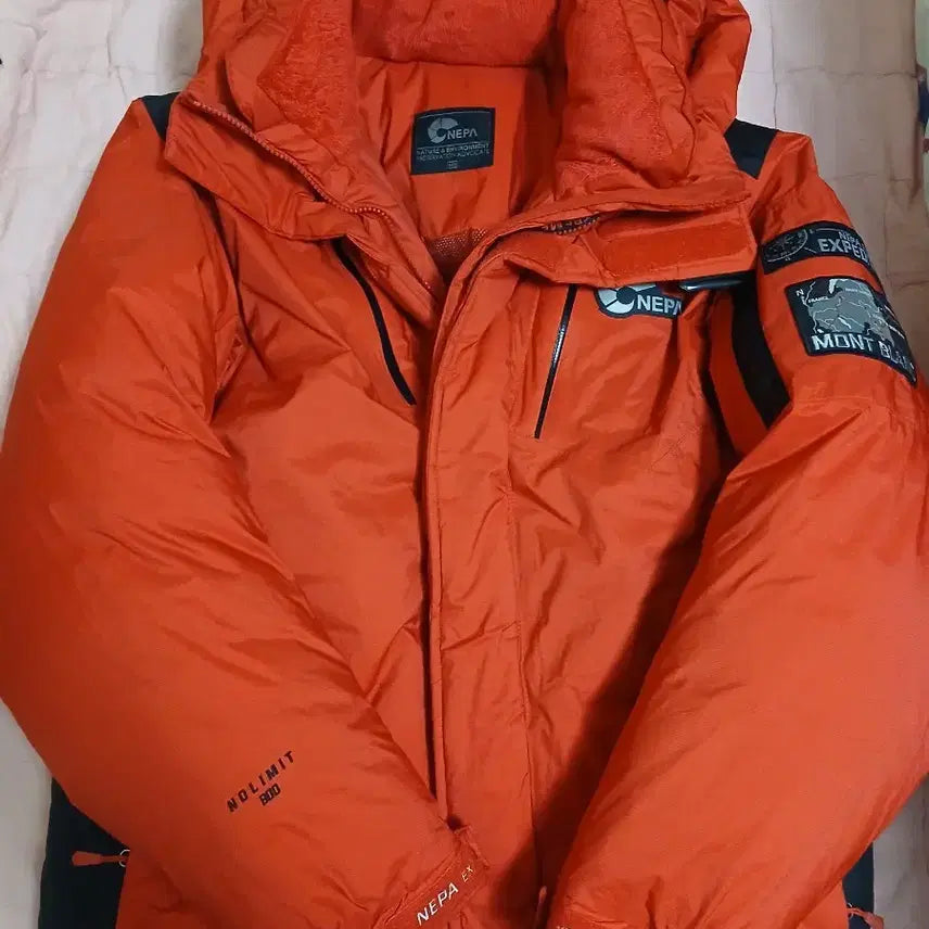 [BUNJANG] Nepa Greenland Red Jacket / 네파 그린란드 레드 100