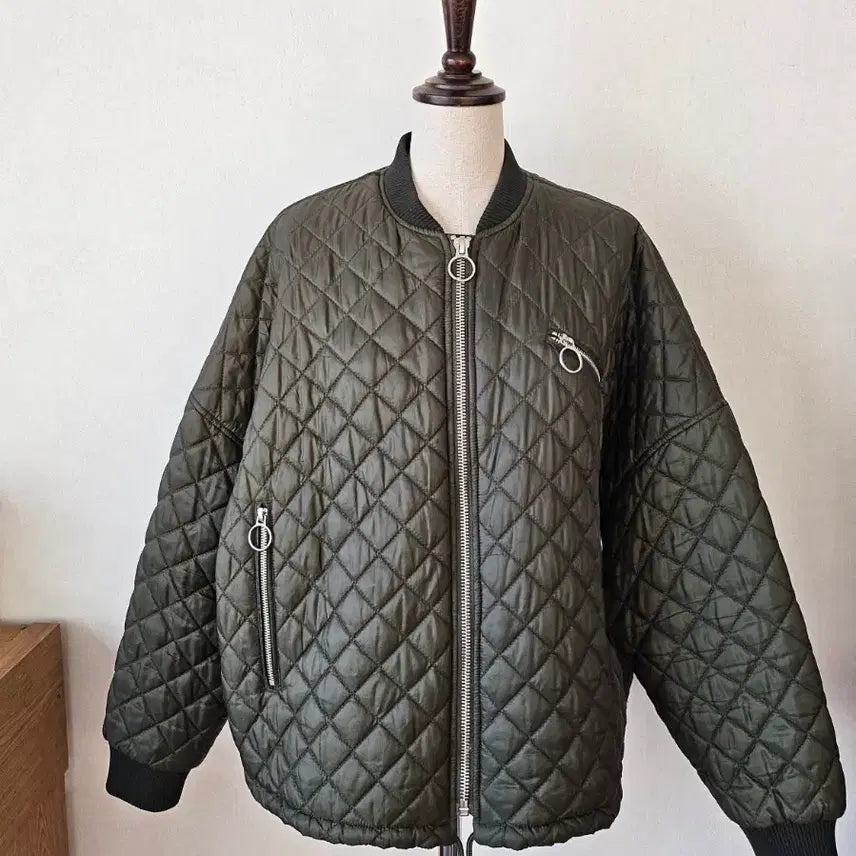 [BUNJANG] ZARA TRF Quilted Bomber Jacket (Khaki) - S/M / (단종레어)자라 TRF 카키 퀼팅 봄버 자켓 오버핏 간절기 아우터 S~M