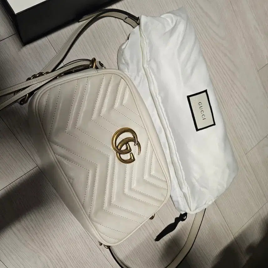 [BUNJANG] Gucci Camera Bag White / 구찌 카메라백 화이트