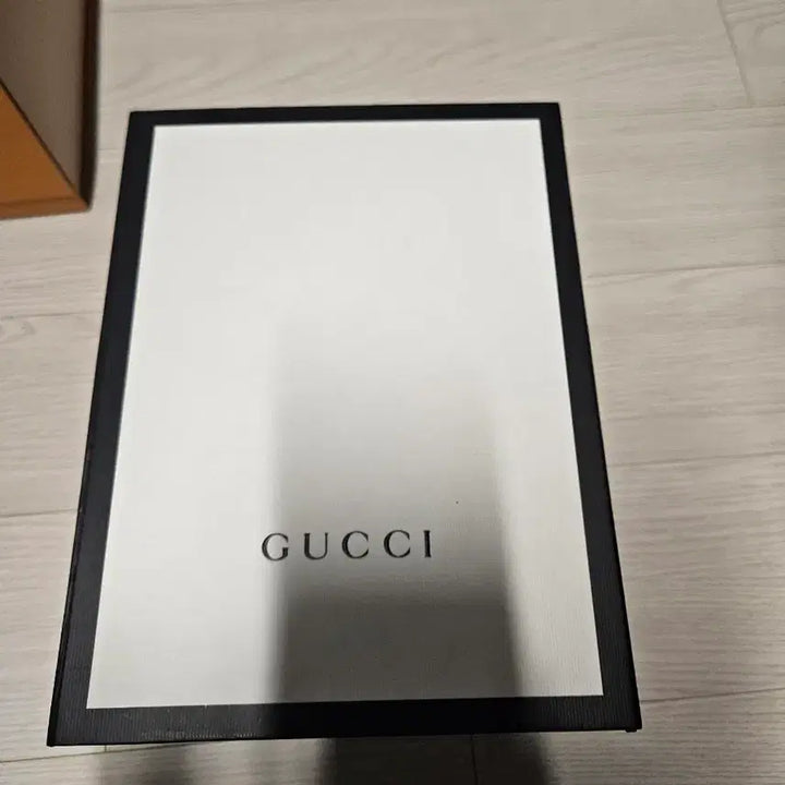 [BUNJANG] Gucci Camera Bag White / 구찌 카메라백 화이트