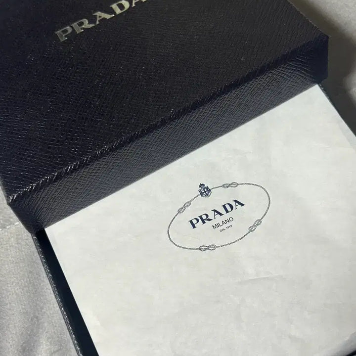 [BUNJANG] Prada Re-Nylon Triangle Logo Scrunchie / 프라다 리나일론 삼각로고 스크런치 블랙