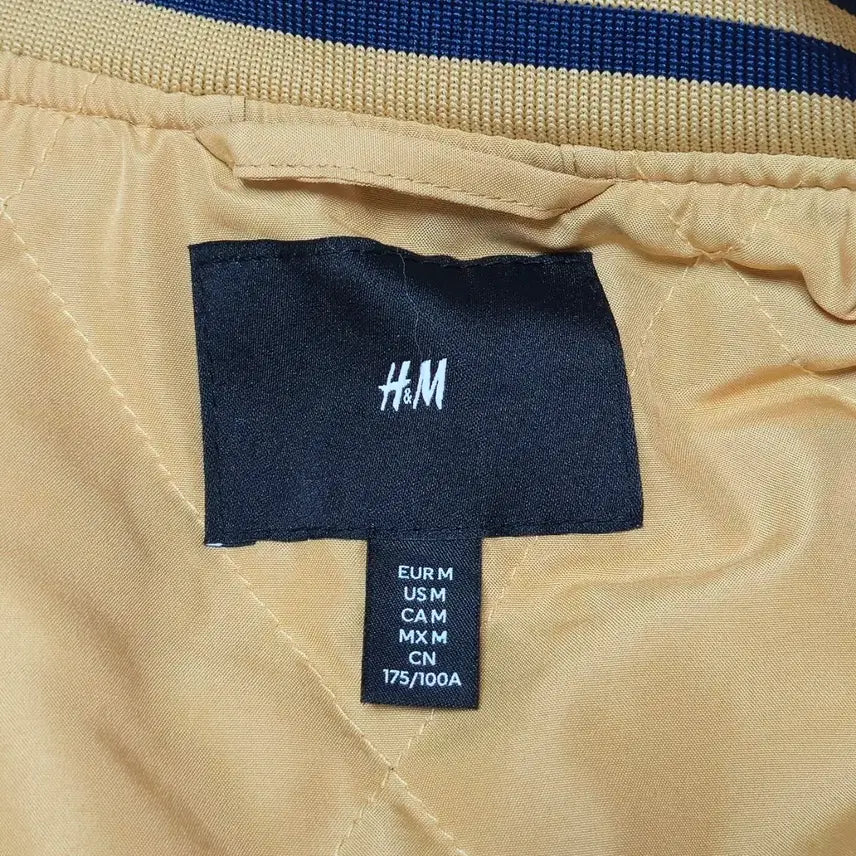 [BUNJANG] H&M Varsity Jacket / H&M 골드/네이비 바시티 자켓