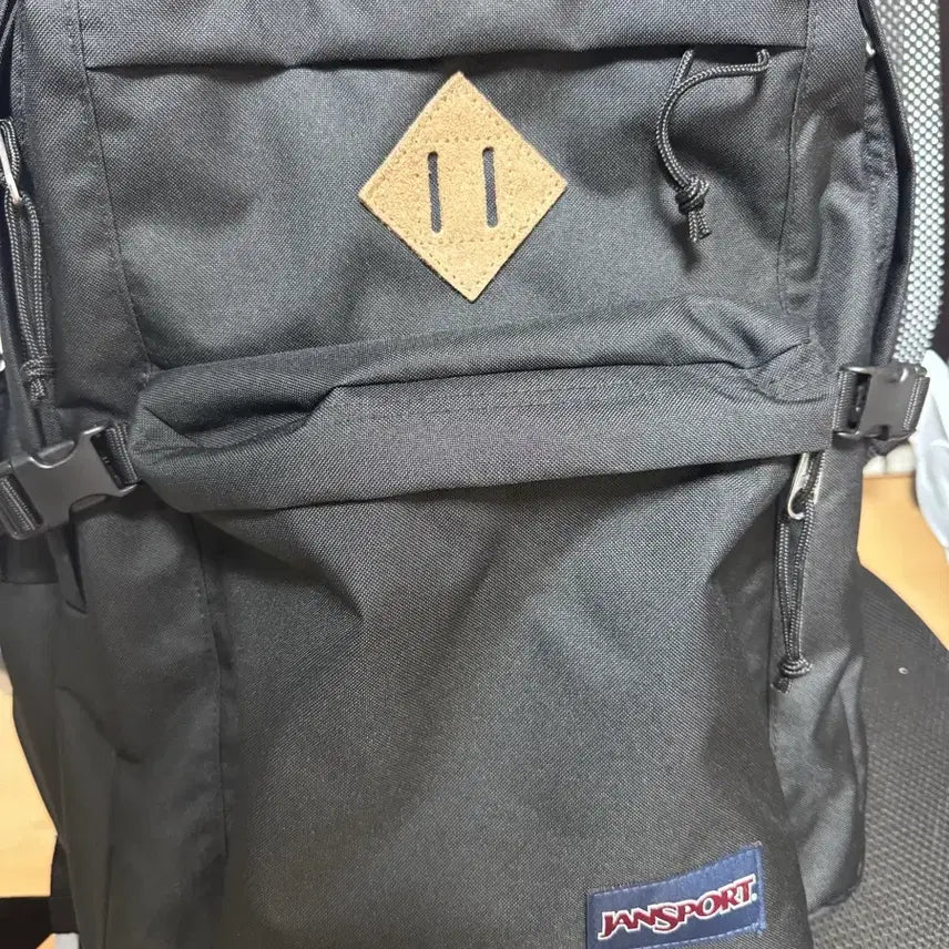 [BUNJANG] JanSport Main Campus Backpack (Black) / 잔스포츠 메인캠퍼스백팩(Black)