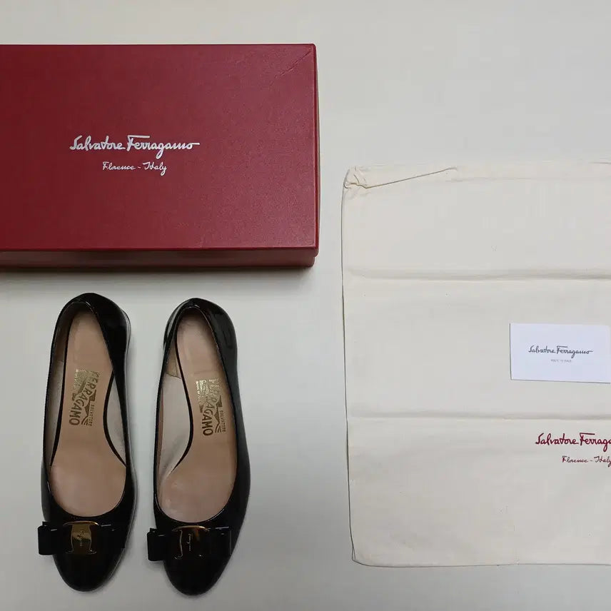 [BUNJANG] Ferragamo Vara Pumps / 페라가모(Ferragamo) 구두(바라 펌프스)