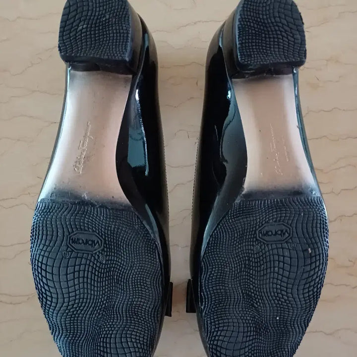 [BUNJANG] Ferragamo Vara Pumps / 페라가모(Ferragamo) 구두(바라 펌프스)