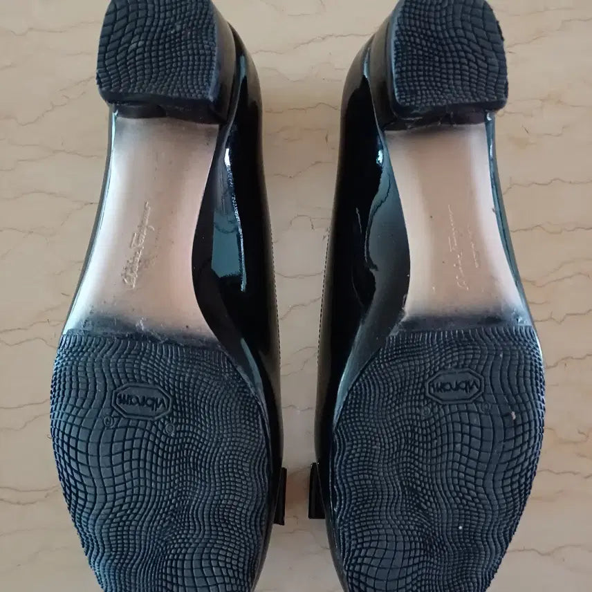 [BUNJANG] Ferragamo Vara Pumps / 페라가모(Ferragamo) 구두(바라 펌프스)