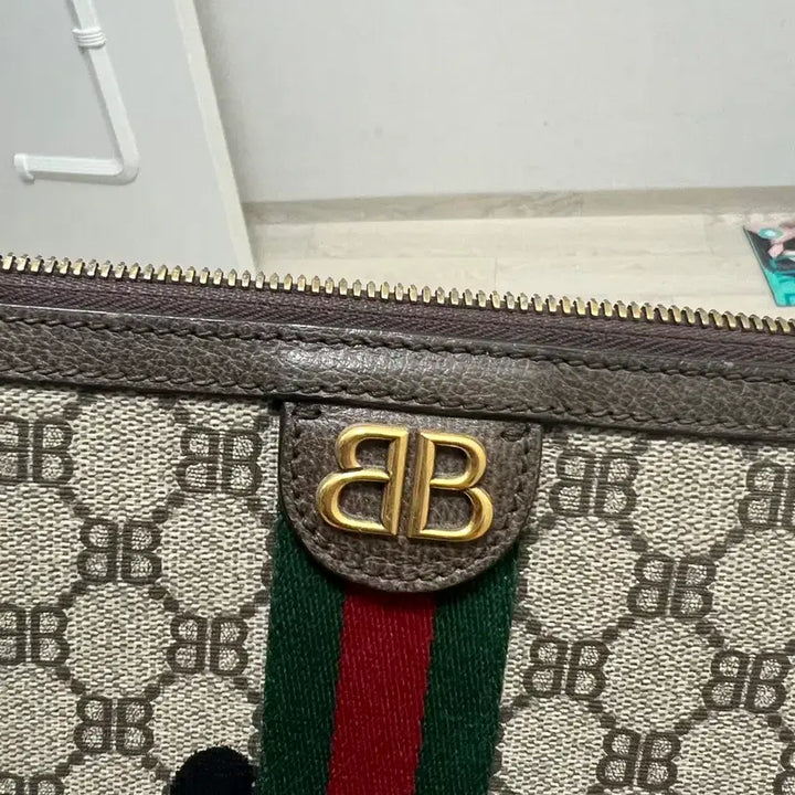 [BUNJANG] Gucci x Balenciaga Hacker Clutch / 구찌 발렌시아가 한정판 해커 클러치 판매합니다