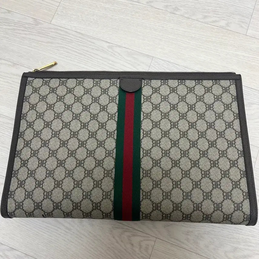 [BUNJANG] Gucci x Balenciaga Hacker Clutch / 구찌 발렌시아가 한정판 해커 클러치 판매합니다