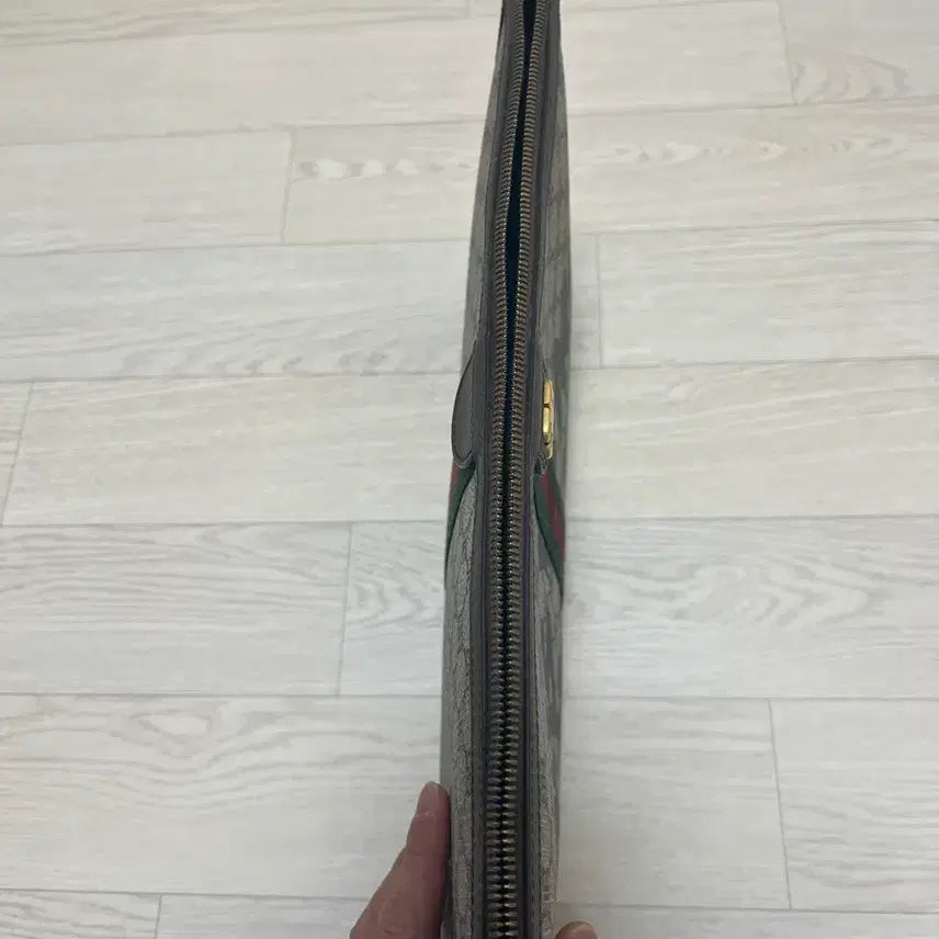 [BUNJANG] Gucci x Balenciaga Hacker Clutch / 구찌 발렌시아가 한정판 해커 클러치 판매합니다