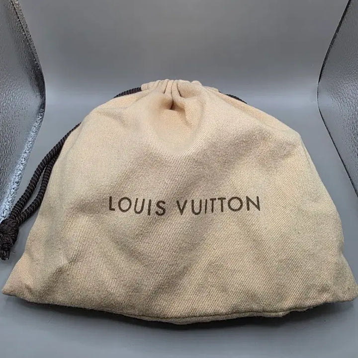 [BUNJANG] Louis Vuitton Epi Joy Ivory Wallet (M6658J) / (정품)루이비통 에피 조이 아이보리 반지갑 M6658J 미사용품