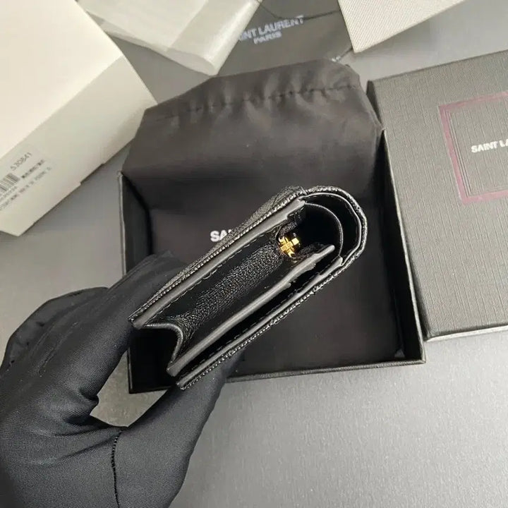 [BUNJANG] Woman's Wallet - Black - Full Package / 여자 반지갑 [한번 시착-새상품급]