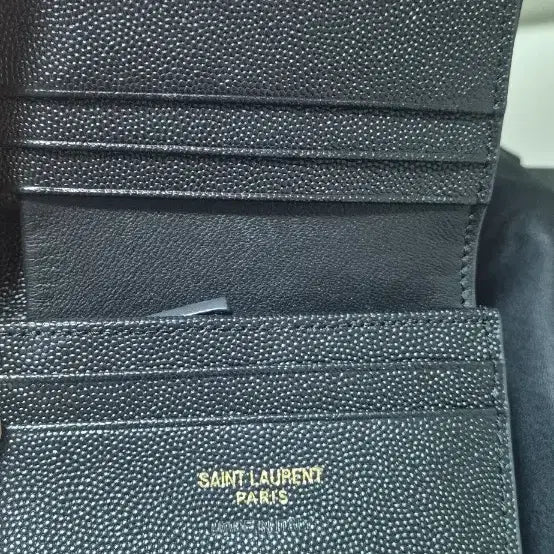 [BUNJANG] Woman's Wallet - Black - Full Package / 여자 반지갑 [한번 시착-새상품급]