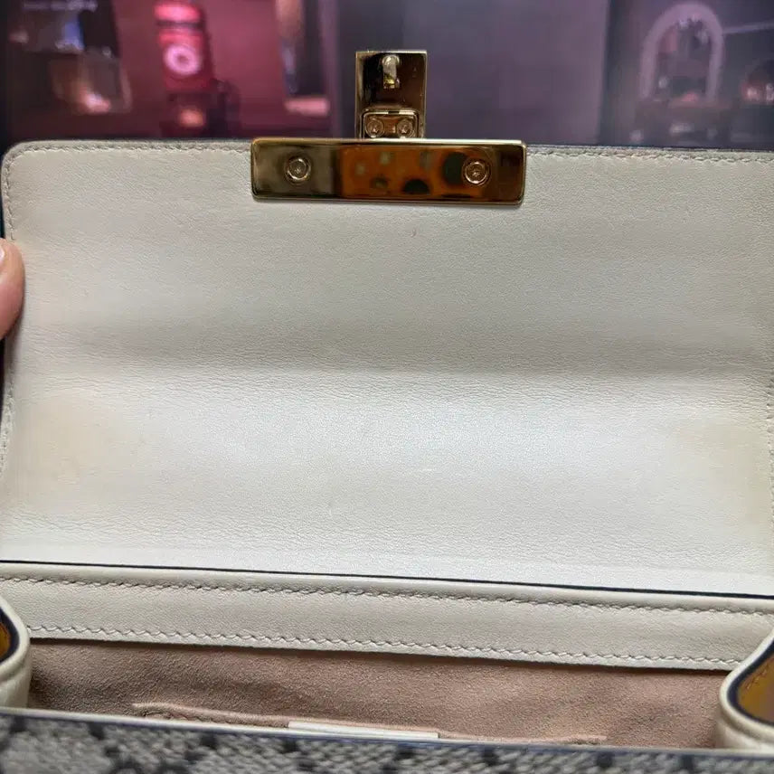 [SOLD OUT] 구찌 패들락 스몰