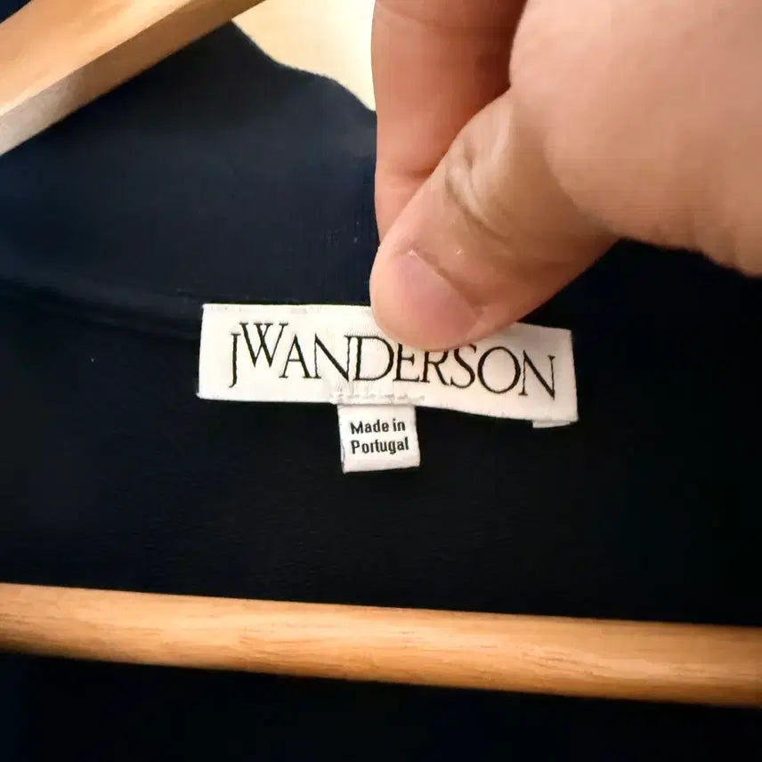 [BUNJANG] JW Anderson Half-Zip Lock Sweatshirt Navy / JW앤더슨 하프집업 자물쇠 맨투맨 네이비 100
