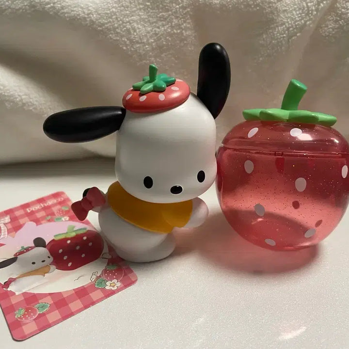 [BUNJANG] Sanrio Pochacco Strawberry Figure / 산리오 포차코 딸기 피규어