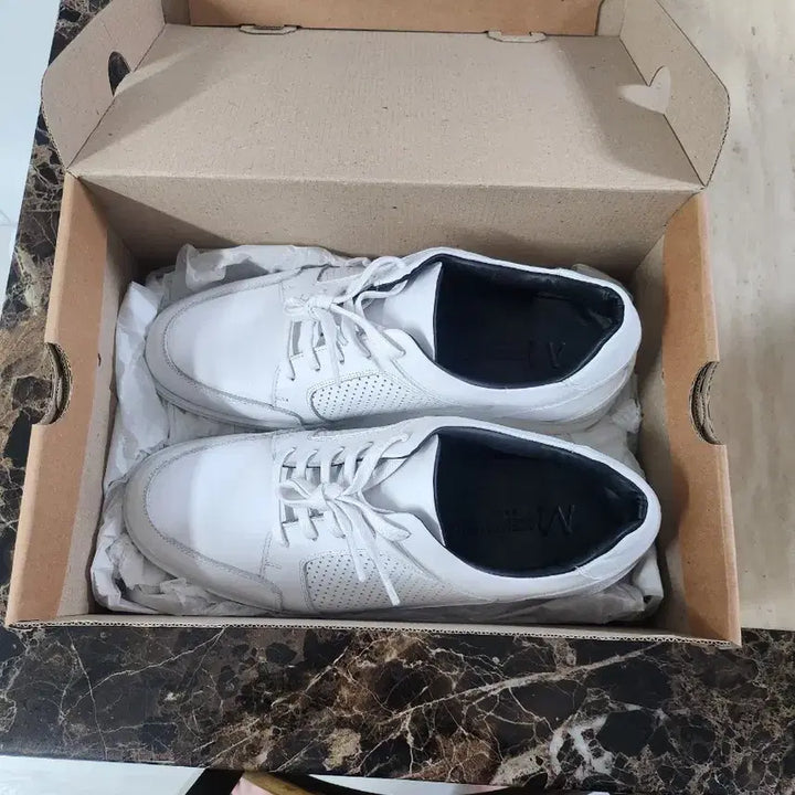 [BUNJANG] MENSNOVA Sneakers 265 New / 맨즈노바 수제 스니커즈 265 새 것