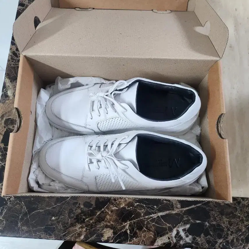 [BUNJANG] MENSNOVA Sneakers 265 New / 맨즈노바 수제 스니커즈 265 새 것