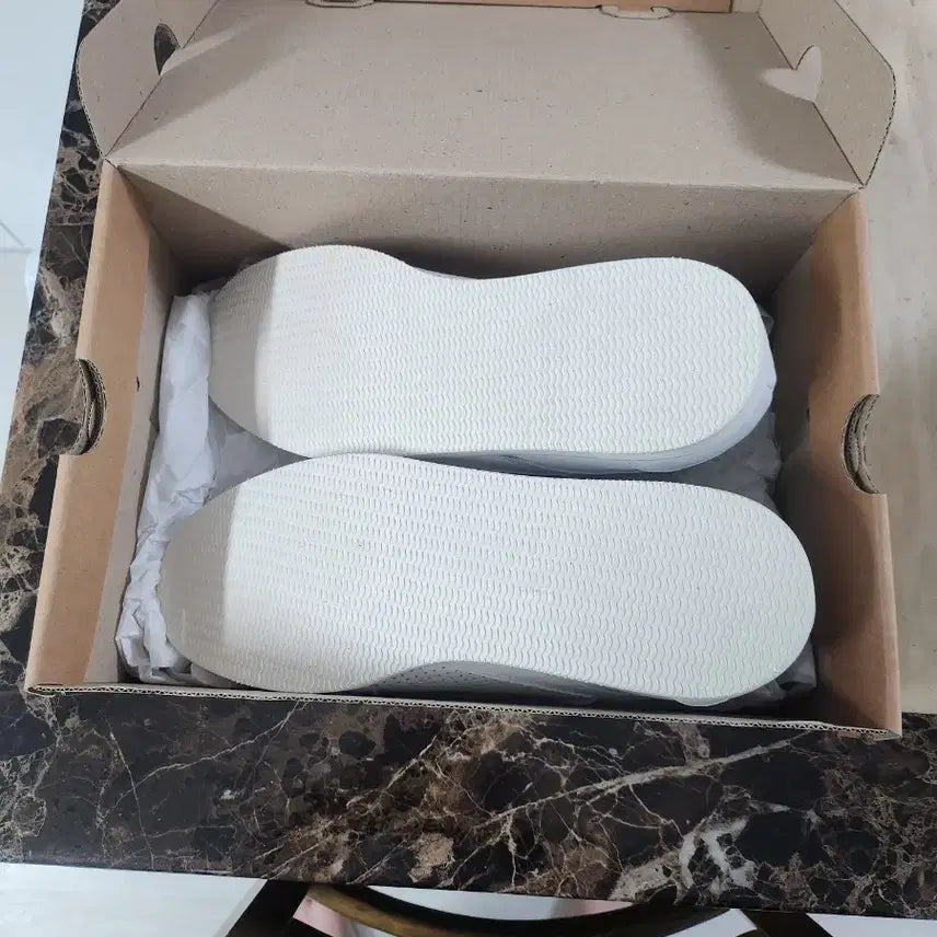 [BUNJANG] MENSNOVA Sneakers 265 New / 맨즈노바 수제 스니커즈 265 새 것