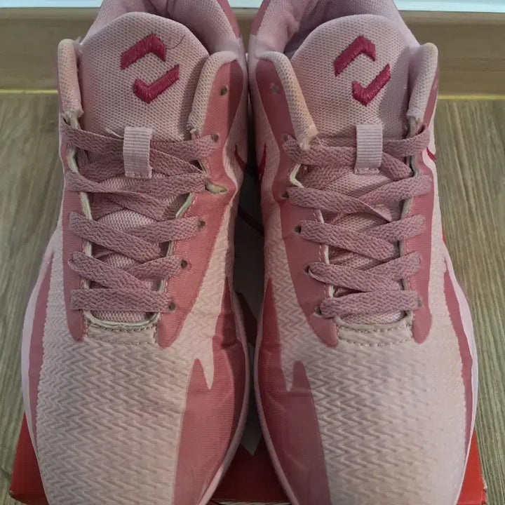 [BUNJANG] Nike Pink Sneakers 250 / 나이키 핑크 운동화 250