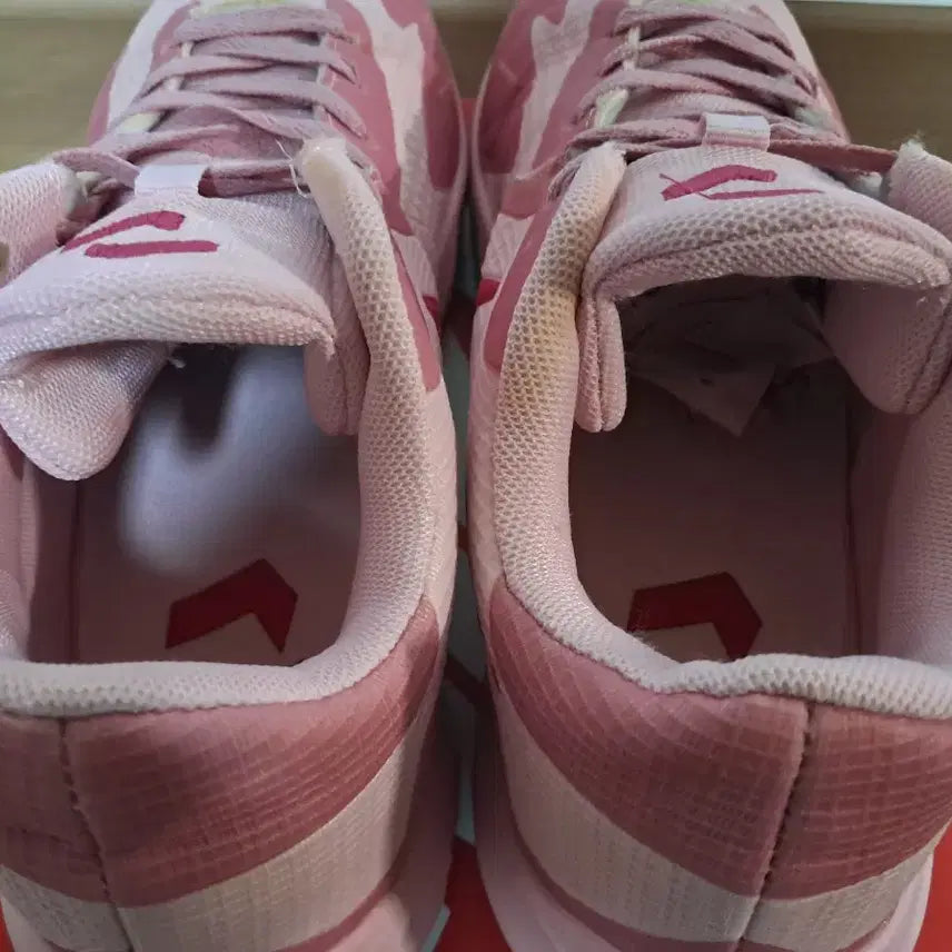 [BUNJANG] Nike Pink Sneakers 250 / 나이키 핑크 운동화 250