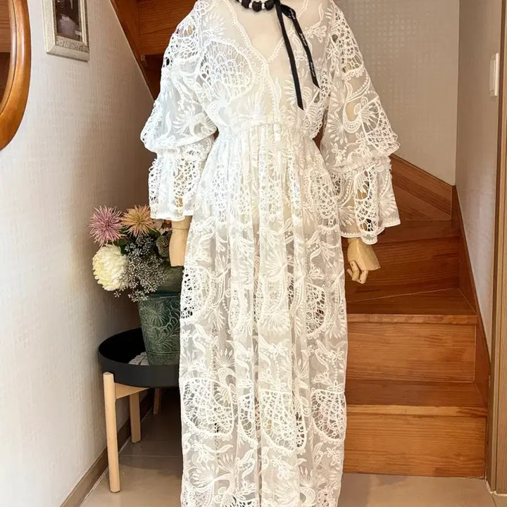 [BUNJANG] White Lace Long Dress / 레이스 롱 원피스 화이트 프릴 퍼프소매