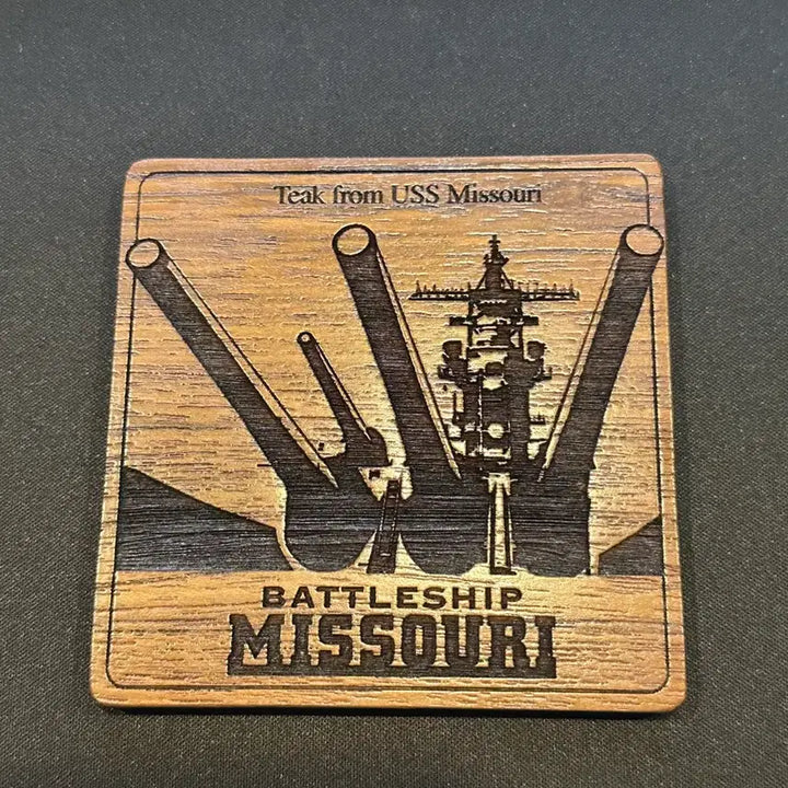 [BUNJANG] USS Missouri Wooden Stand / USS 미주리함 목재 받침대 팝니다 (함코인, 해군, 미해군, 군대코인)