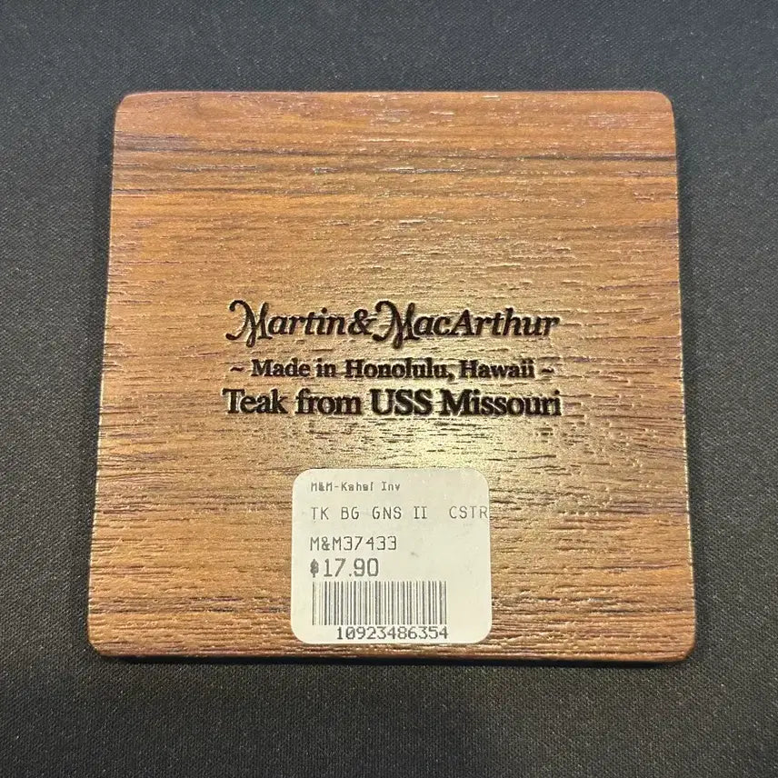 [BUNJANG] USS Missouri Wooden Stand / USS 미주리함 목재 받침대 팝니다 (함코인, 해군, 미해군, 군대코인)