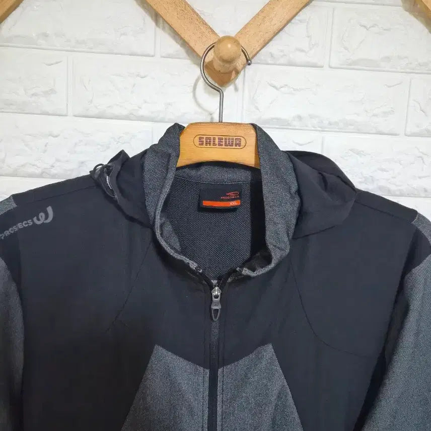 [BUNJANG] Prospecs Training Windbreaker Jacket 110 / 프로스펙스 스판 트레이닝 바람막이 110 등산 낚시 밀리터리 노스페 런닝