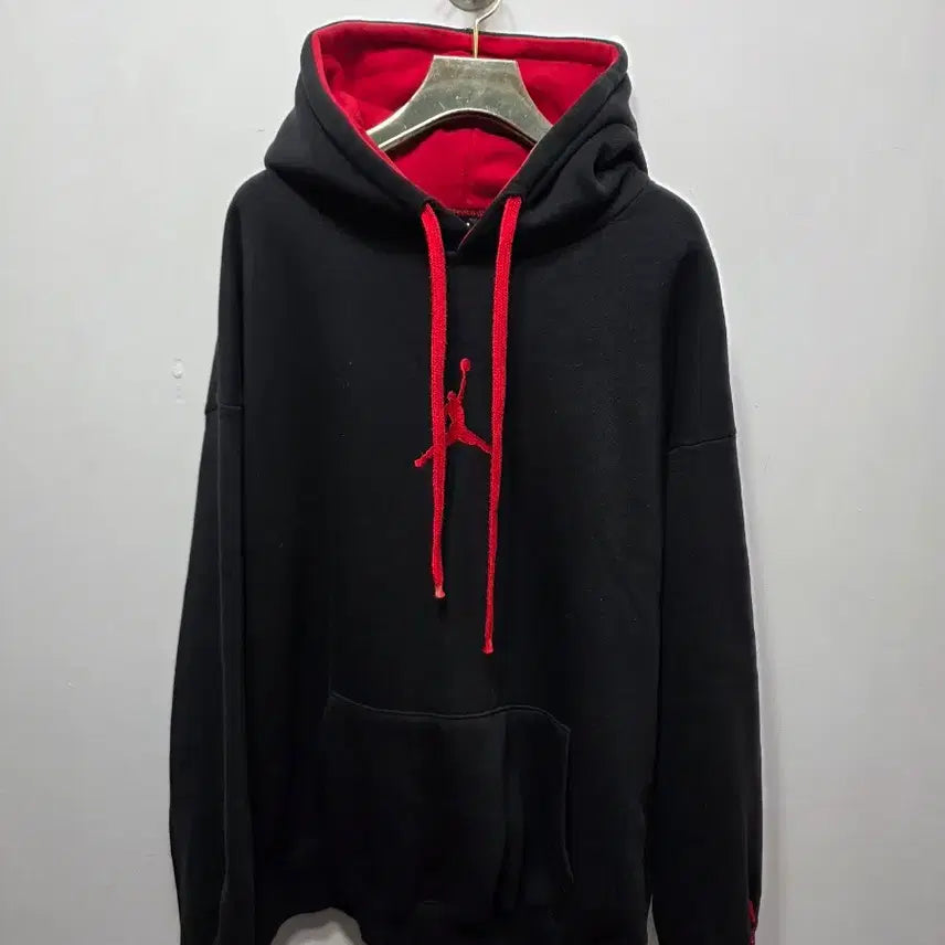 [SOLD OUT] 조던 블랙 레드 후드티 S