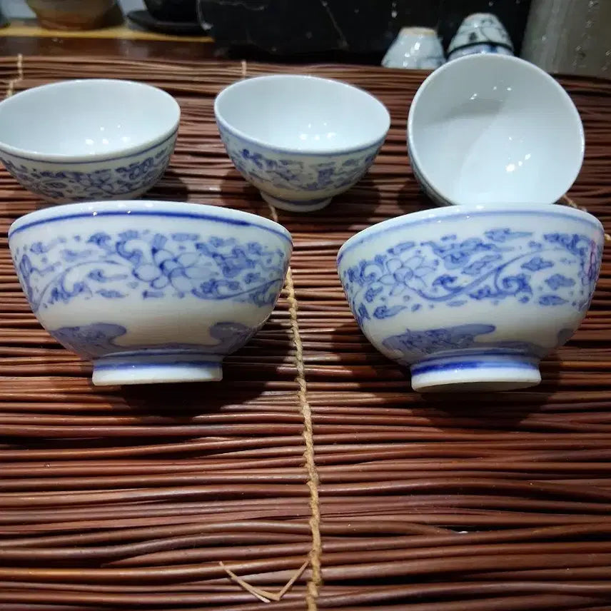 [BUNJANG] Antique White Porcelain Tea Cup Set / 청화백자 전지화훼문 골동차잔 5점