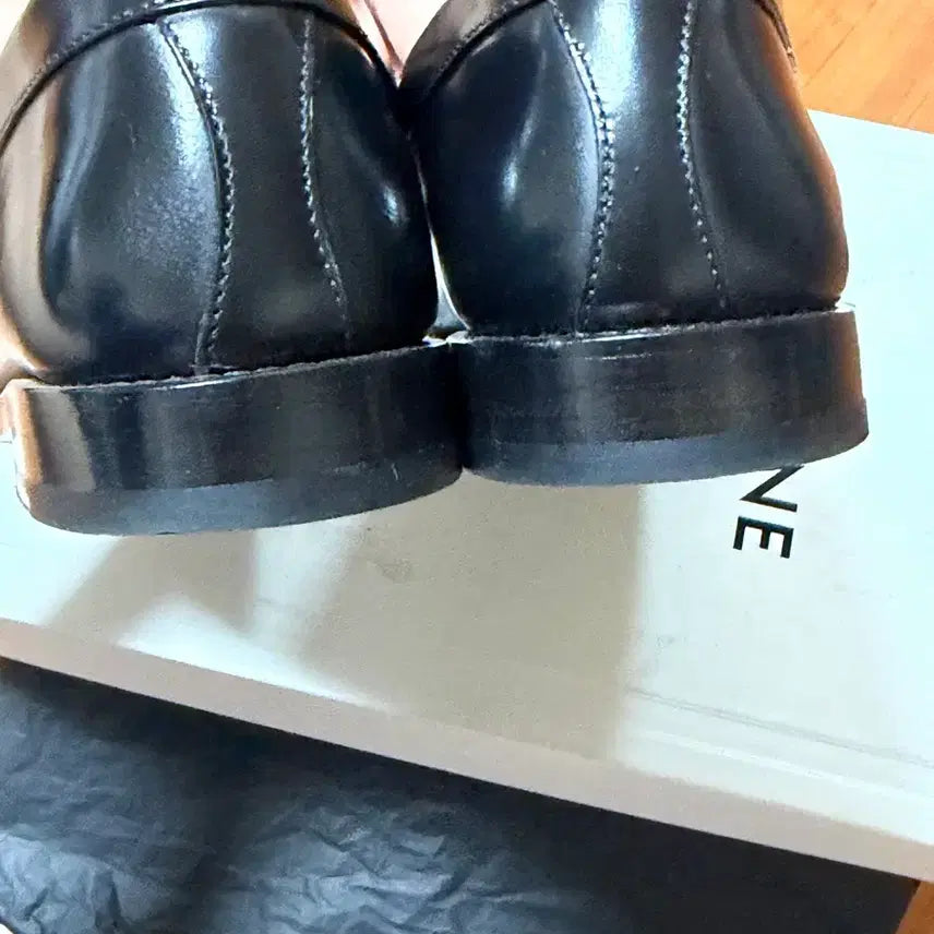 [BUNJANG] Celine Triomphe Loafers 37 / 셀린느 트리옹프 로퍼 37