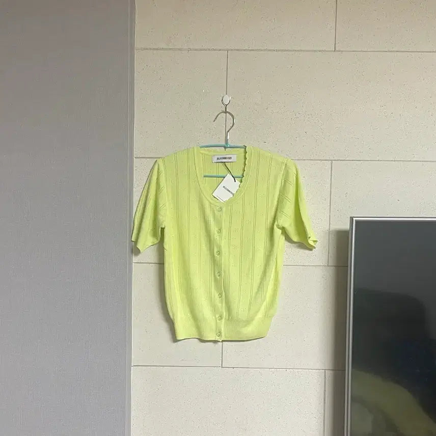 [SOLD OUT] JOLIECOMMEVOUS 라임 니트 가디건+탑 세트 (프리)