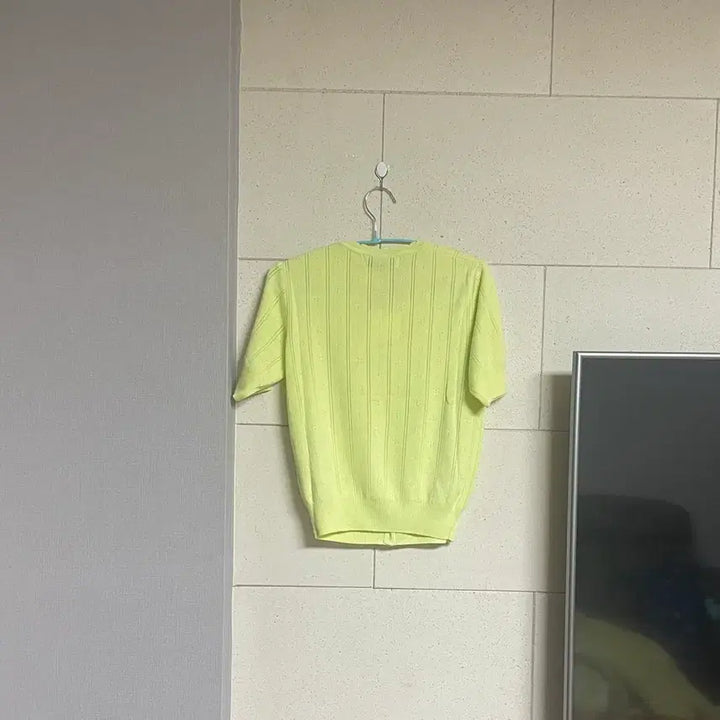 [SOLD OUT] JOLIECOMMEVOUS 라임 니트 가디건+탑 세트 (프리)