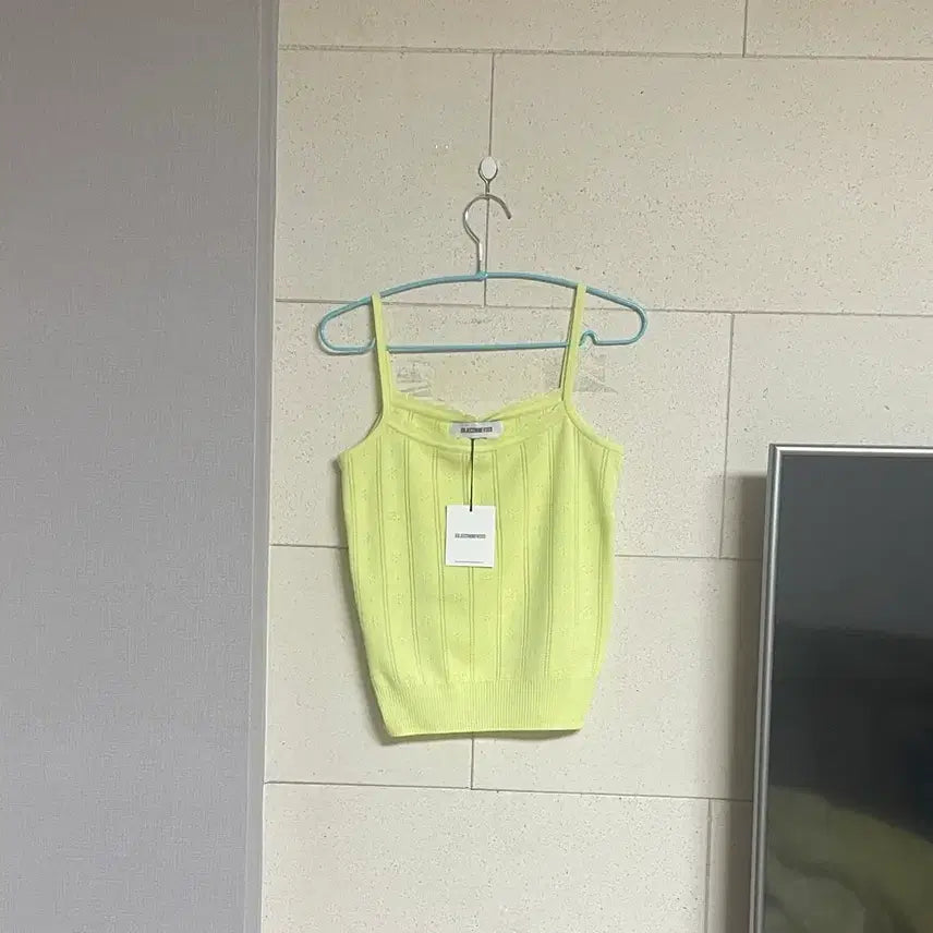 [SOLD OUT] JOLIECOMMEVOUS 라임 니트 가디건+탑 세트 (프리)