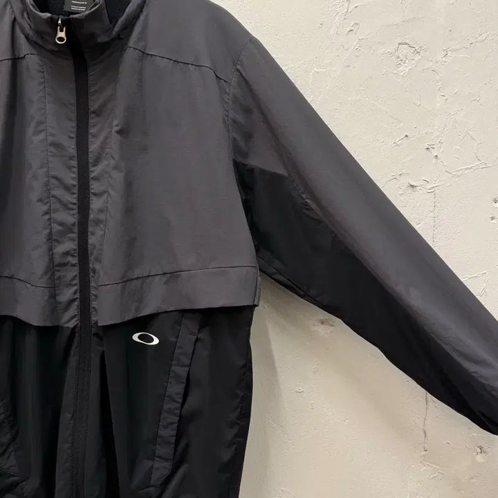 [BUNJANG] Oakley Performance Fit Training Jacket (M) / M) Oakley Performance Fit Training Jacke