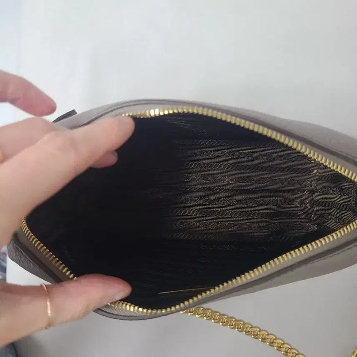 [BUNJANG] Prada Leather Pouch Mini Bag / 프라다 가죽 파우치 미니백