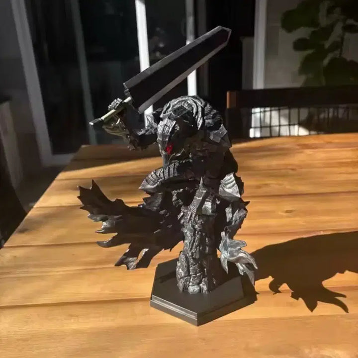 [BUNJANG] Berserk Guts Armor Ver. Figure with Behelit Keychain and Sticker Set / 베르세르크 가츠 갑주ver +베헤리트, 배지 세트 피규어