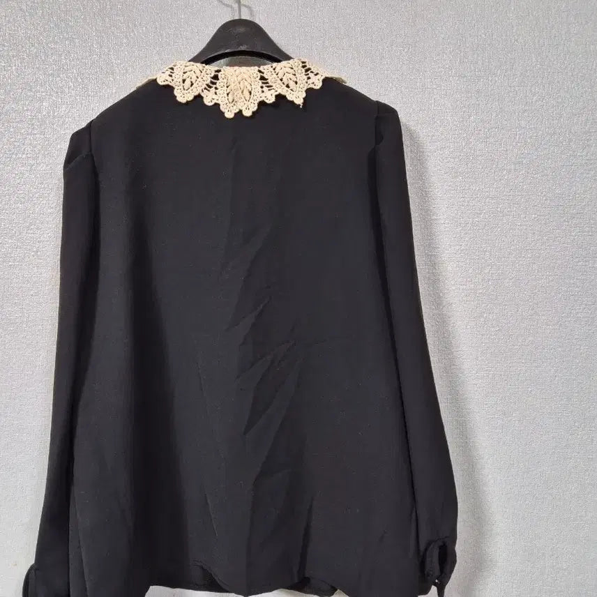 [BUNJANG] Unbranded Lace Collar Blouse / 레이스카라 블라우스 55~66