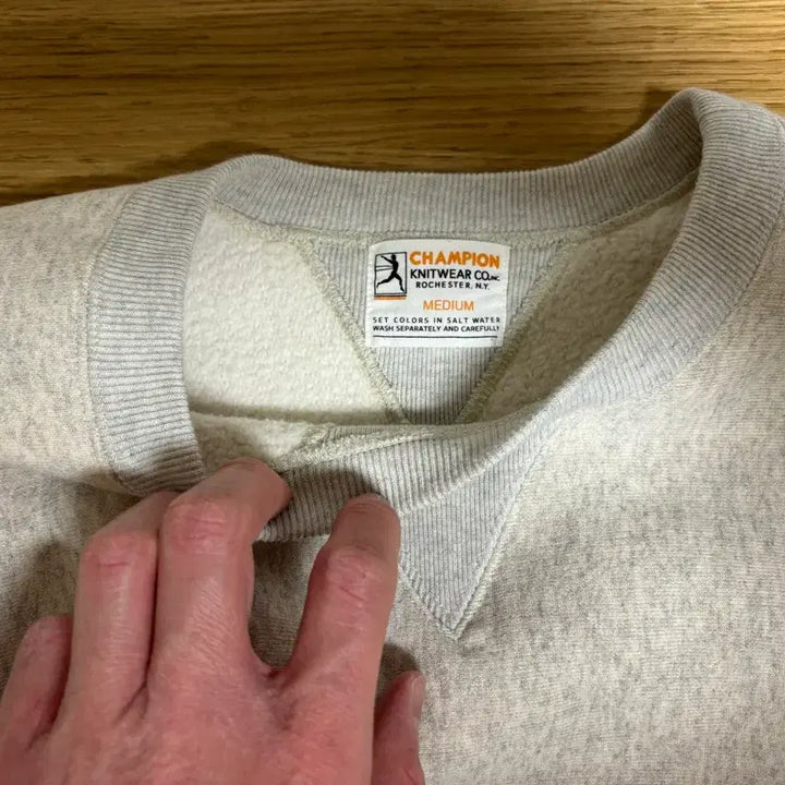 [BUNJANG] Champion True to Archives 1st Sweatshirt / M 챔피온 트루 투 아카이브 리버스위브 1st 스웻셔츠